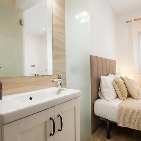 Modern Duplex In Downtown Apartman *